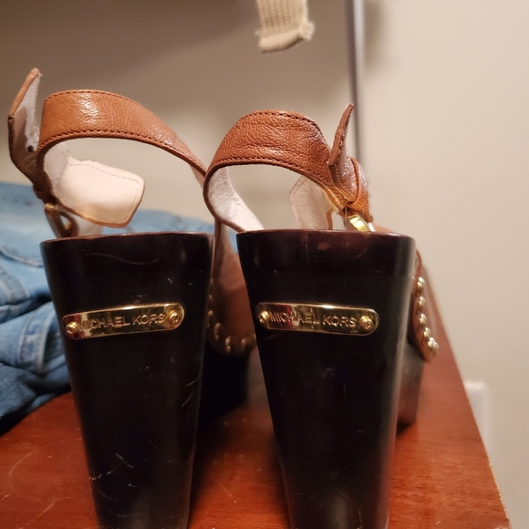 Michael kors wedges - Picture 3 of 4